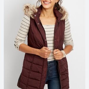 Maurices Long Faux Fur Hooded Quilted Vest puffer maroon NWT XS REMOVABLE HOOD